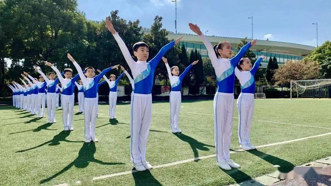 
阳光下绽放~徐汇学生在市级体育竞赛中屡获佳绩！_xiongmao体育(图2)