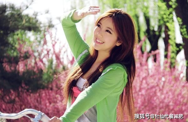 panda sports|
赵奕欢曾被嫌弃太胖,偷吃减肥药在街上晕倒,现身材火辣惹人羡慕(图2) panda sports|
赵奕欢曾被嫌弃太胖,偷吃减肥药在街上晕倒,现身材火辣惹人羡慕(图2)